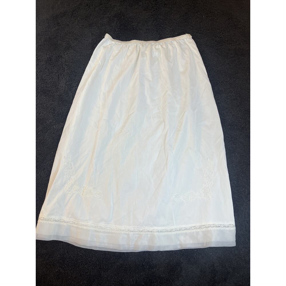 Vintage Lorraine Lingerie White‎ Half Slip Floral Appliqué Medium